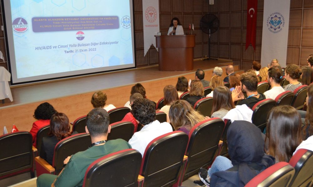 ALANYA EAH’DE CİNSEL YOLLA BULAŞAN HASTALIKLARIN BİLİMSEL ÇALIŞMALARI KONUŞULDU - Mega TV WhatsApp Image 2022-10-25 at 14.41.27 (1)