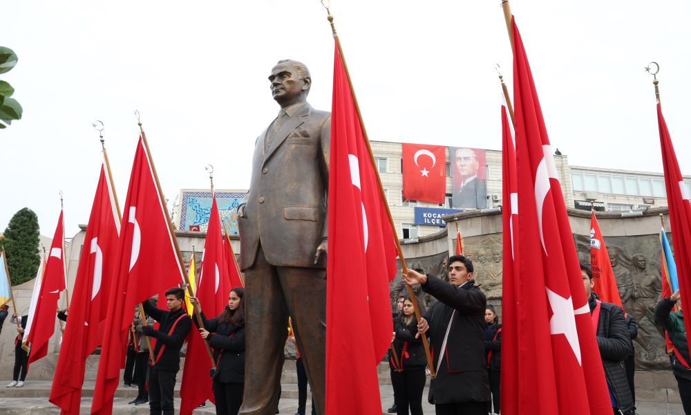 CUMHURİYETİMİZİN KURUCUSU GAZİ MUSTAFA KEMAL ATATÜRK ANILDI - Mega TV 098A1276-1