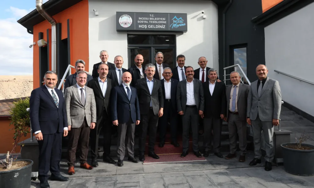 BAŞKAN BÜYÜKKILIÇ’TAN İNCESU’DA “İSTİŞARE” TOPLANTISI - Mega TV 098A5805-k