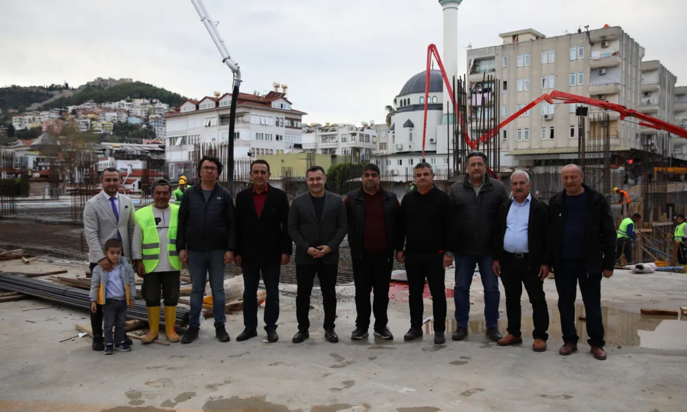 BAŞKAN YÜCEL CUMA PAZARI’NDA ÇALIŞMALARI YERİNDE İNCELEDİ - Mega TV 1