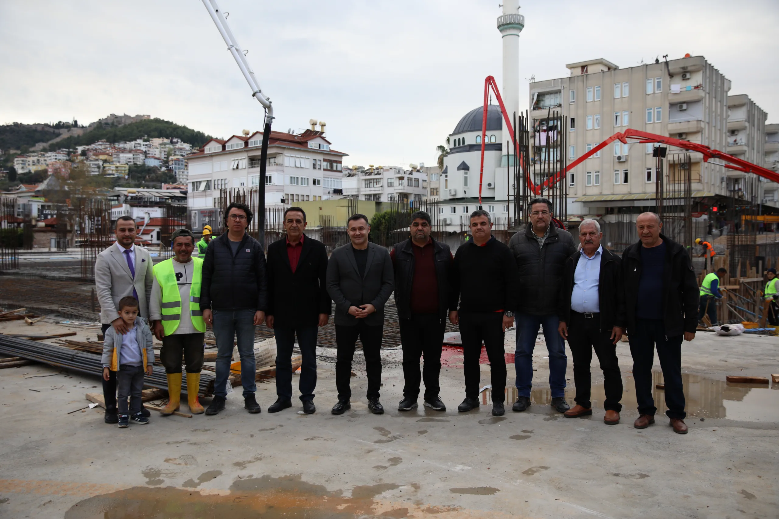BAŞKAN YÜCEL CUMA PAZARI’NDA ÇALIŞMALARI YERİNDE İNCELEDİ