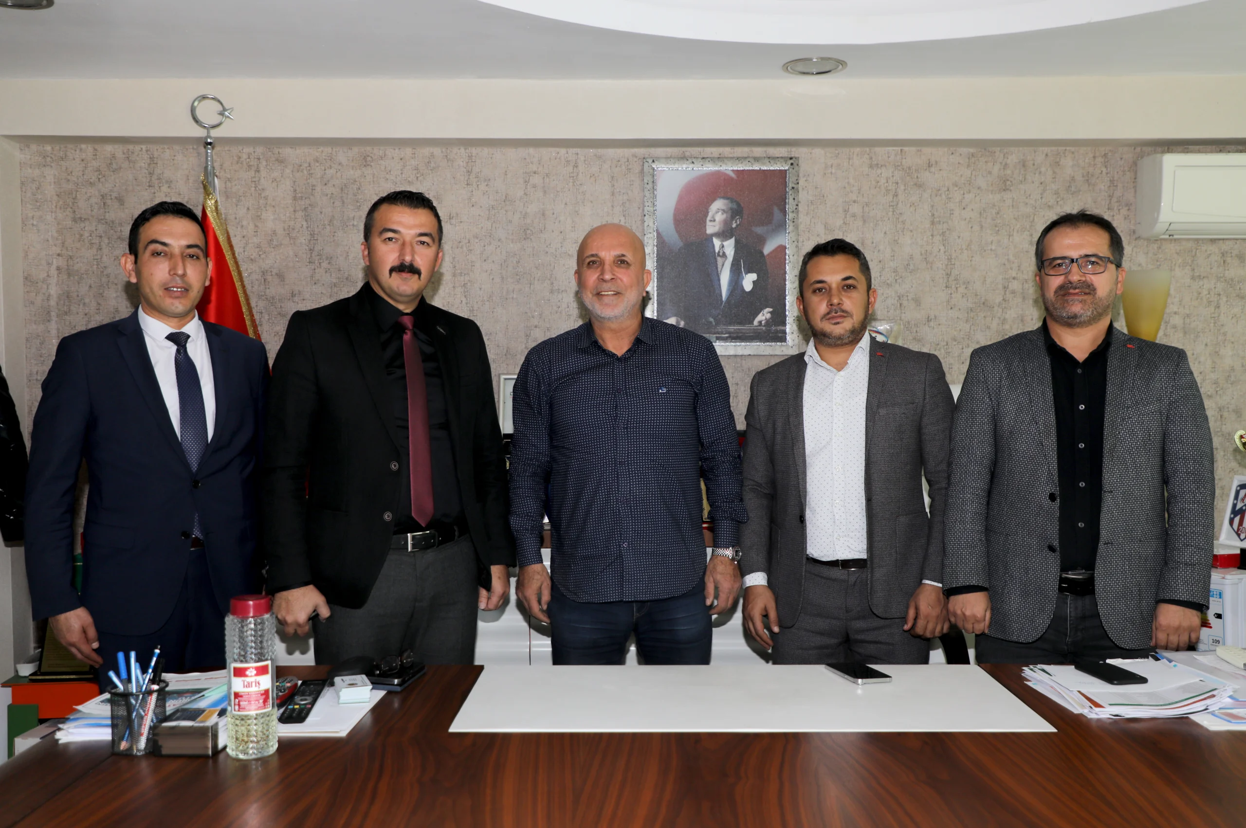 Alanya’da Yaşayan Gazipaşalılar Derneği Başkanı Sayın Onur Niğmet Üner ve Yönetim Kurulu Üyeleri Başkanımız Hasan Çavuşoğlu’nu ziyaret etti.