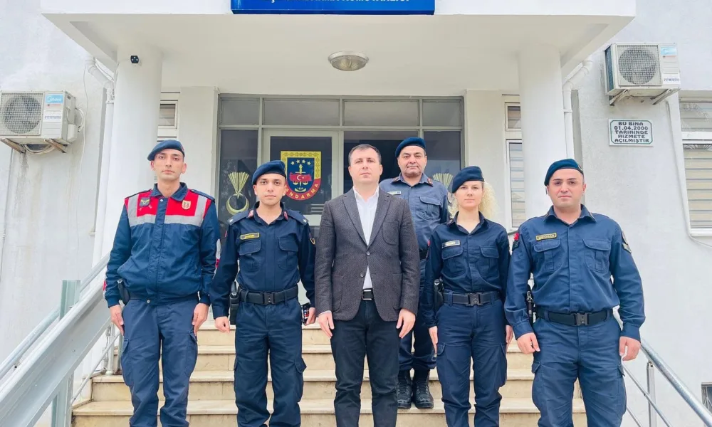 GAZİPAŞA KAYMAKAMI ORHAN ALTUN İLÇE JANDARMA KOMUTANLIĞI VE İLÇE EMNİYET MÜDÜRLÜĞÜNÜ ZİYARETE BULUNDU - Mega TV 22c2e22c-1cdd-44bd-a88f-1724b031fdf7