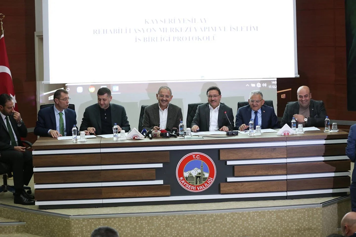 BAŞKAN BÜYÜKKILIÇ, UYUŞTURUCU REHABİLİTASYON MERKEZİ YAPIMI İÇİN İMZA ATTI