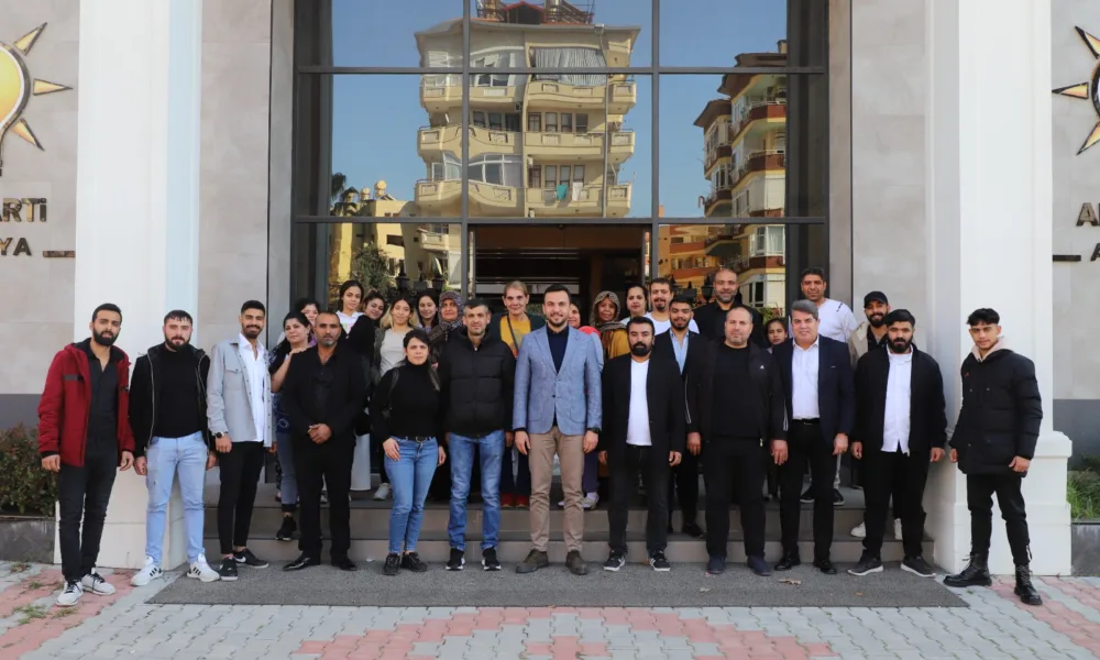 AK PARTİ'DEN GÖVDE GÖSTERİSİ - Mega TV 9fceb634-30ed-4404-b669-3e3f65161d68