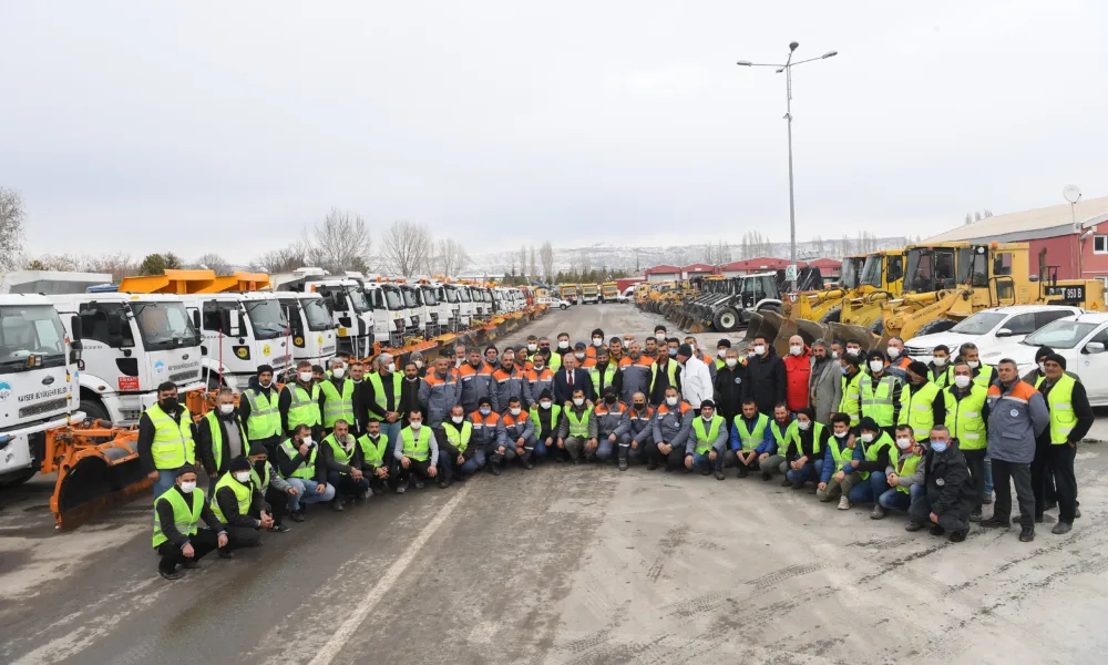 BÜYÜKŞEHİR’İN 156 ARAÇ VE 328 PERSONELİ, KARLA MÜCADELE İÇİN HAZIR - Mega TV ABD_1464-9