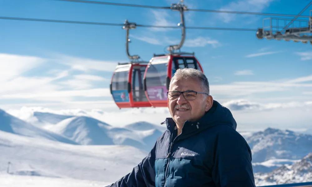 BAŞKAN BÜYÜKKILIÇ’TAN KAYAK SEZONU AÇILAN ERCİYES’E DAVET - Mega TV ABD_3930-i