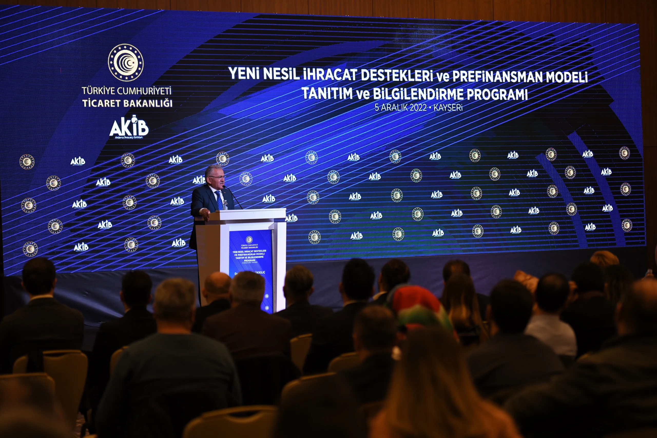 BÜYÜKKILIÇ: “KAYSERİ’MİZE YOL GÖSTERMEK YETİYOR”