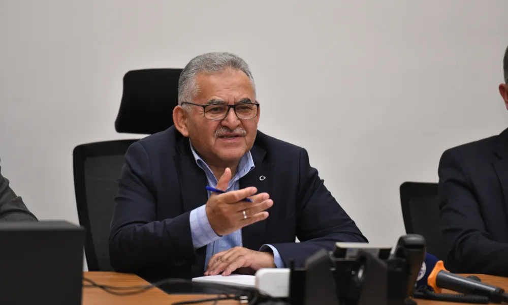 BAŞKAN BÜYÜKKILIÇ’TAN 9 SAATLİK “YATIRIM” TOPLANTISI - Mega TV ABD_8912-z