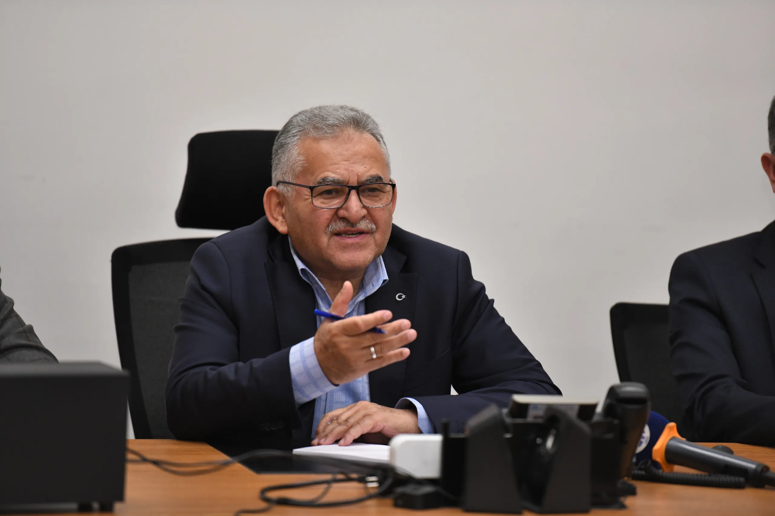 BAŞKAN BÜYÜKKILIÇ’TAN 9 SAATLİK “YATIRIM” TOPLANTISI