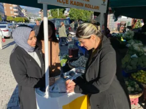 AK Parti Alanya Kadin Kollari 1 - Mega TV