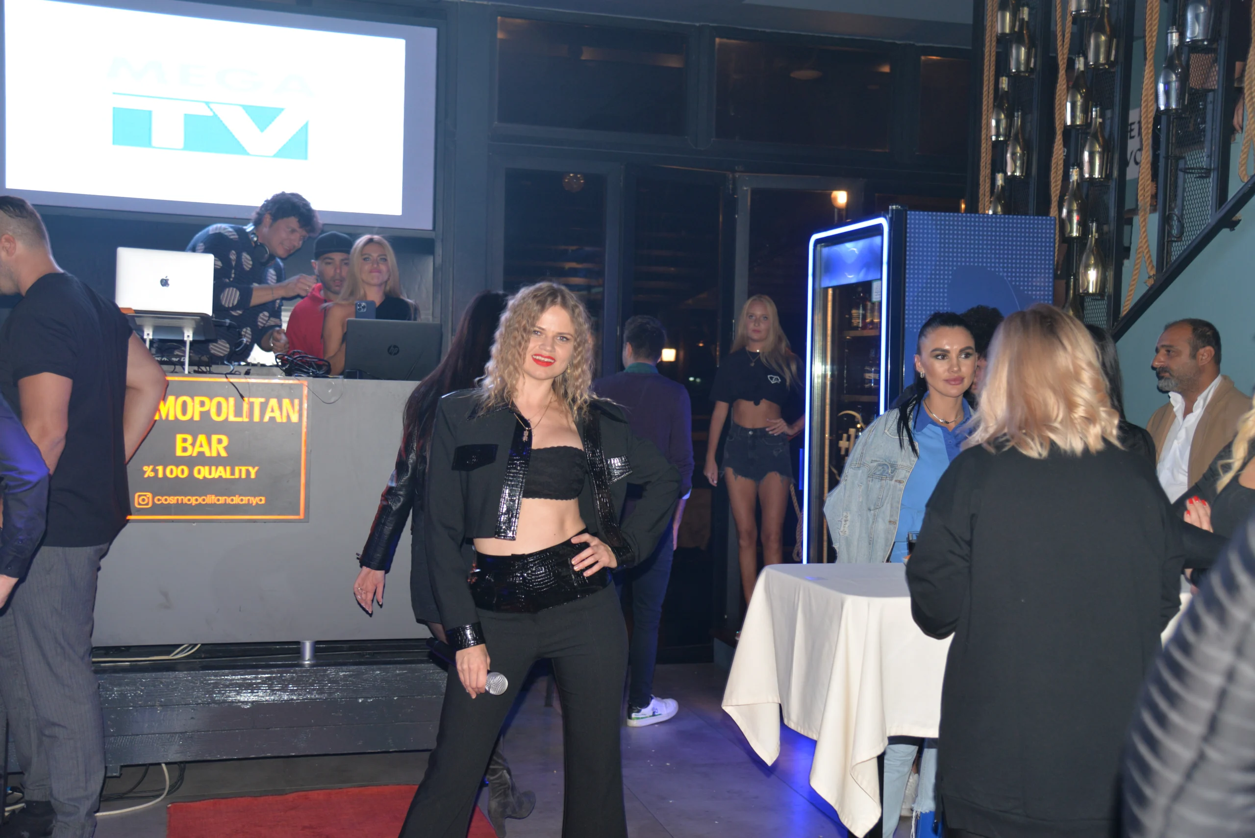 ALANYA’DA DEFİLE GECESİ