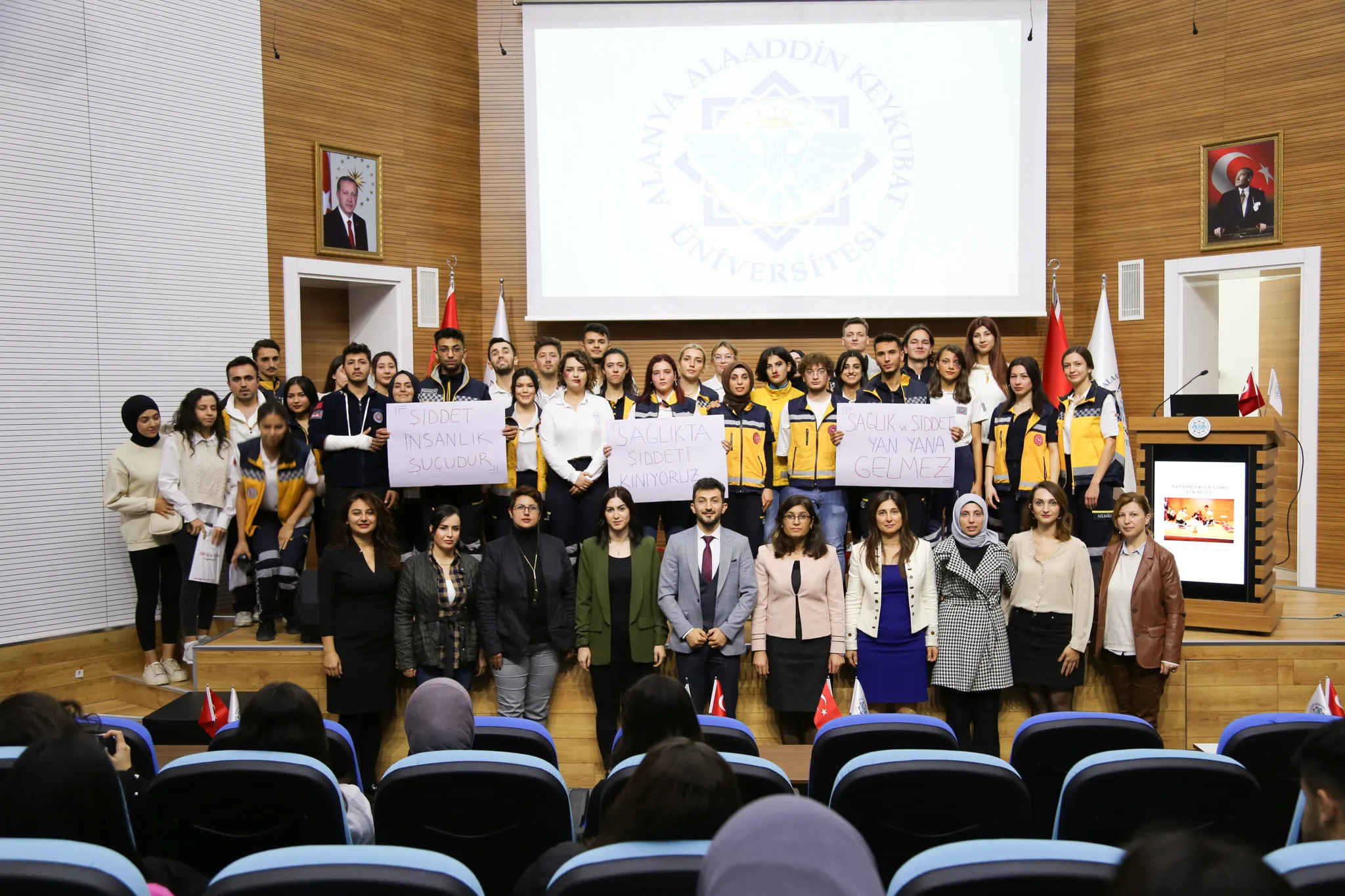 ALKÜ’DE PARAMEDİK KONFERANSI