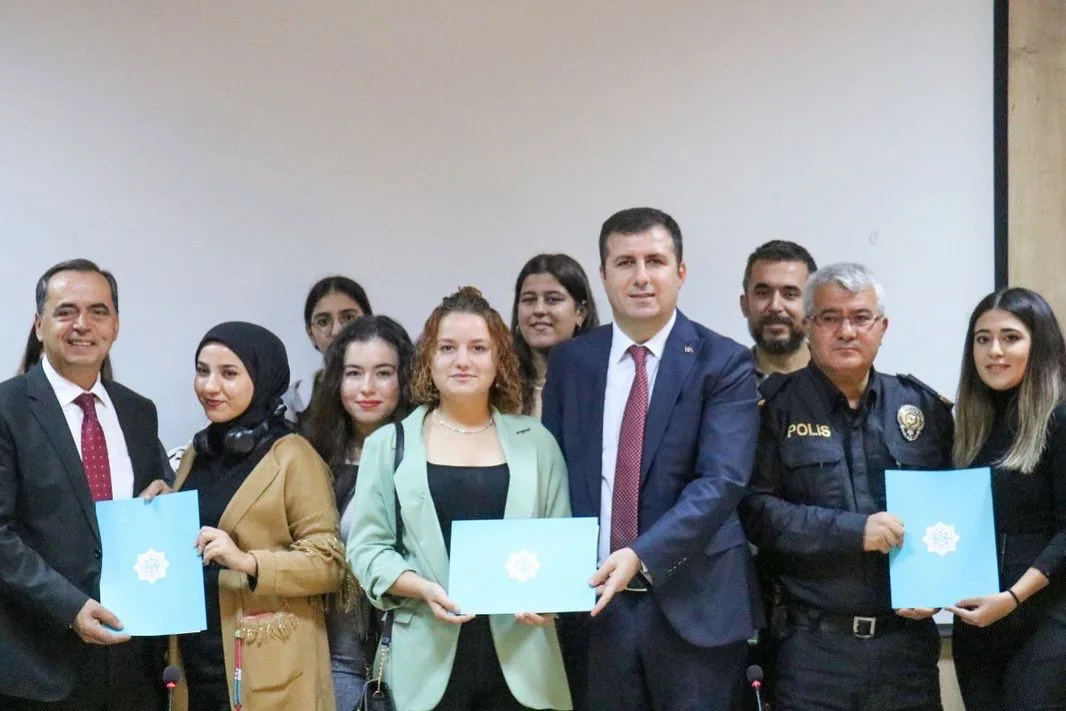 GAZİPAŞA KAYMAKAMI ORHAN ALTUN “DÜNYA SİVİL HAVACILIK GÜNÜ’NÜ ” KUTLADI.