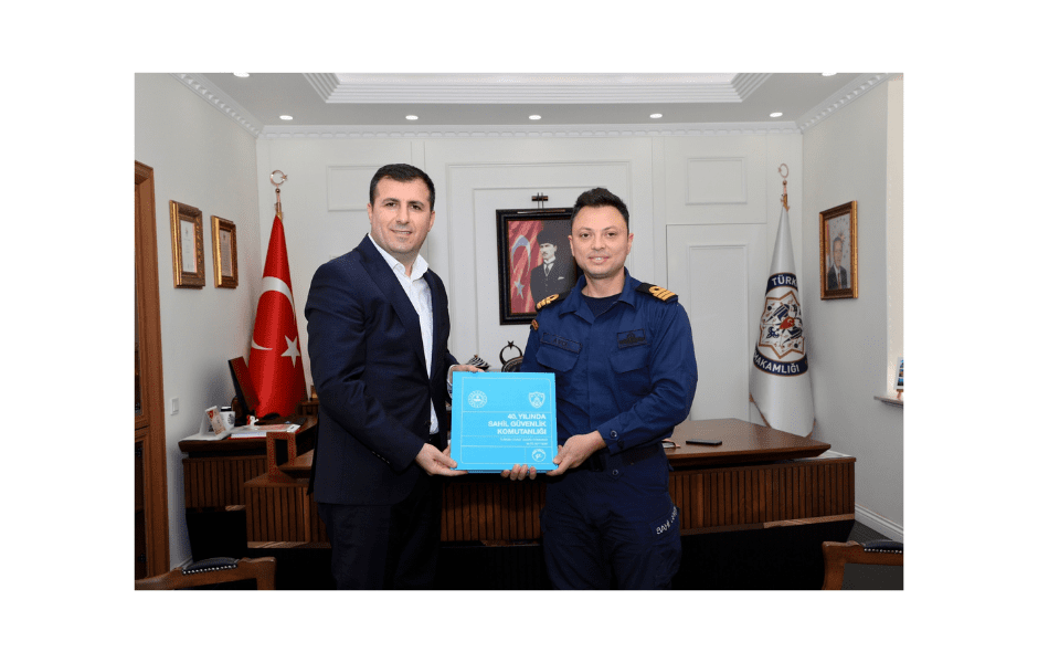 ALANYA SAHİL GÜVENLİK'TEN GAZİPAŞA KAYMAKAMI ORHAN ALTUN'A MAKAMINDA ZİYARET - Mega TV Adsız tasarım