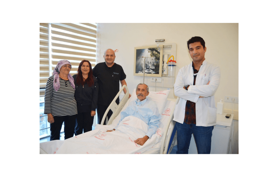 ALANYA EAH’İNDE BİR İLK! MİDE KANSERİNDEN KAPALI YÖNTEM AMELİYAT İLE KURTULDU - Mega TV Adsız tasarım - 2023-01-18T110207.571