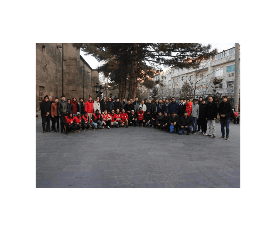 SABAH NAMAZINDA KAYSERİLİLERLE BULUŞAN BAŞKAN BÜYÜKKILIÇ’TAN İSVEÇ’E KINAMA