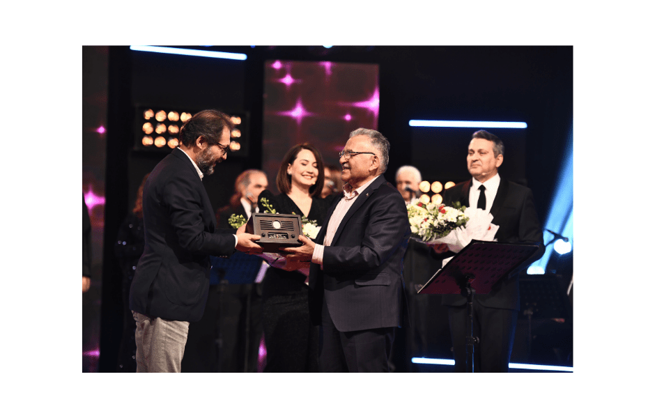 BÜYÜKKILIÇ, TRT SANATÇILARI ŞEHİR KONSERLERİ’NE KATILDI - Mega TV Adsız tasarım