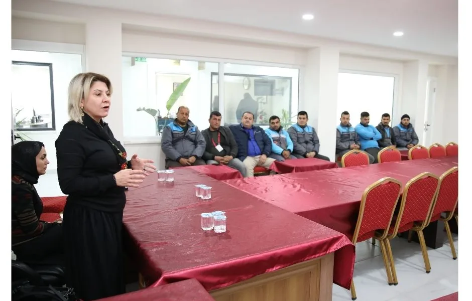 ALANYA BELEDİYE PERSONELİNE KADINA KARŞI ŞİDDETLE MÜCADELE EĞİTİMİ - Mega TV Adsız tasarım