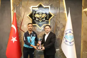 ALKÜ futbol takımından grup ikinciliği - Mega TV 5M3A7527 min - Mega TV