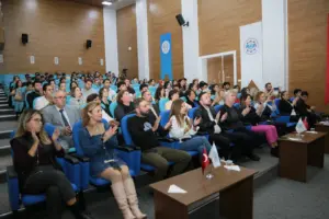 ALKÜ'de özel öğrencilerden müzik resitali - Mega TV ALKUDE OZEL OGRENCILERDEN MUZIK RESITALI 2 - Mega TV