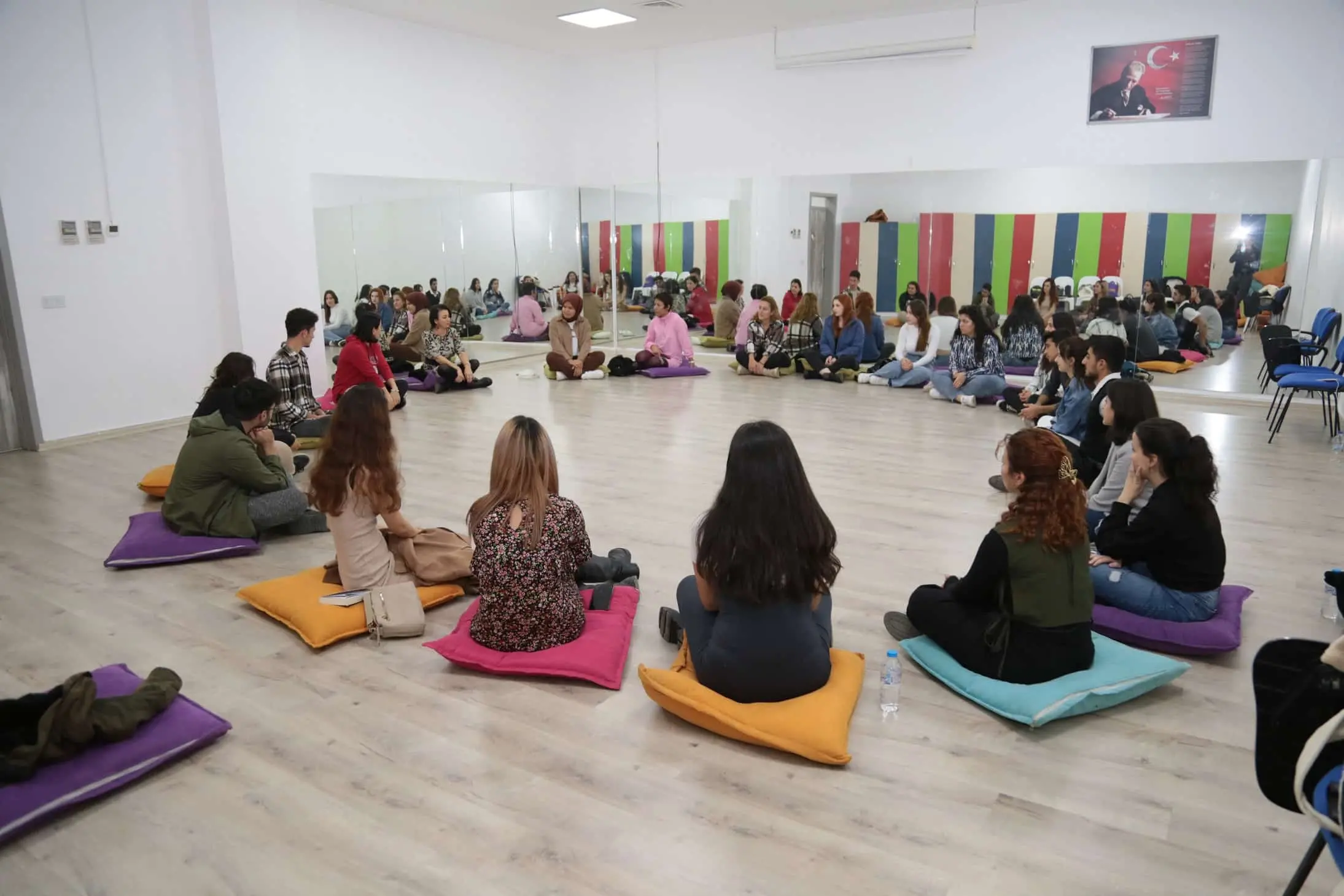 ALKÜ’de teknoloji bağımlılığına dikkat çekildi