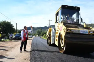 Başkan Böcek Kekova Yolunda Asfalt İncelemesi Yaptı - Mega TV Baskan Bocek Kekova yolunda asfalt incelemesi yapti 7 min - Mega TV