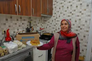 Antalya Büyükşehir'den çölyak hastalarına yardım eli - Mega TV Buyuksehir colyak hastalarina derman olmaya devam ediyor 4 min - Mega TV