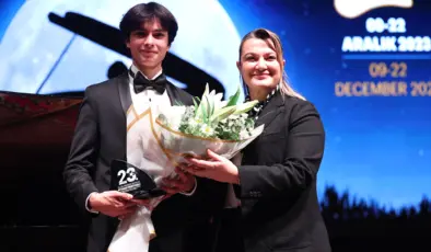 Genç piyanist Can, Antalya’da unutulmaz konser verdi