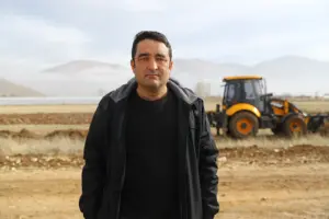 Elmalı Çobanisa Mahallesi’ne kapalı devre sulama sistemi - Mega TV Elmali Cobanisa Tarimsal Sulama Destegi 3 min - Mega TV