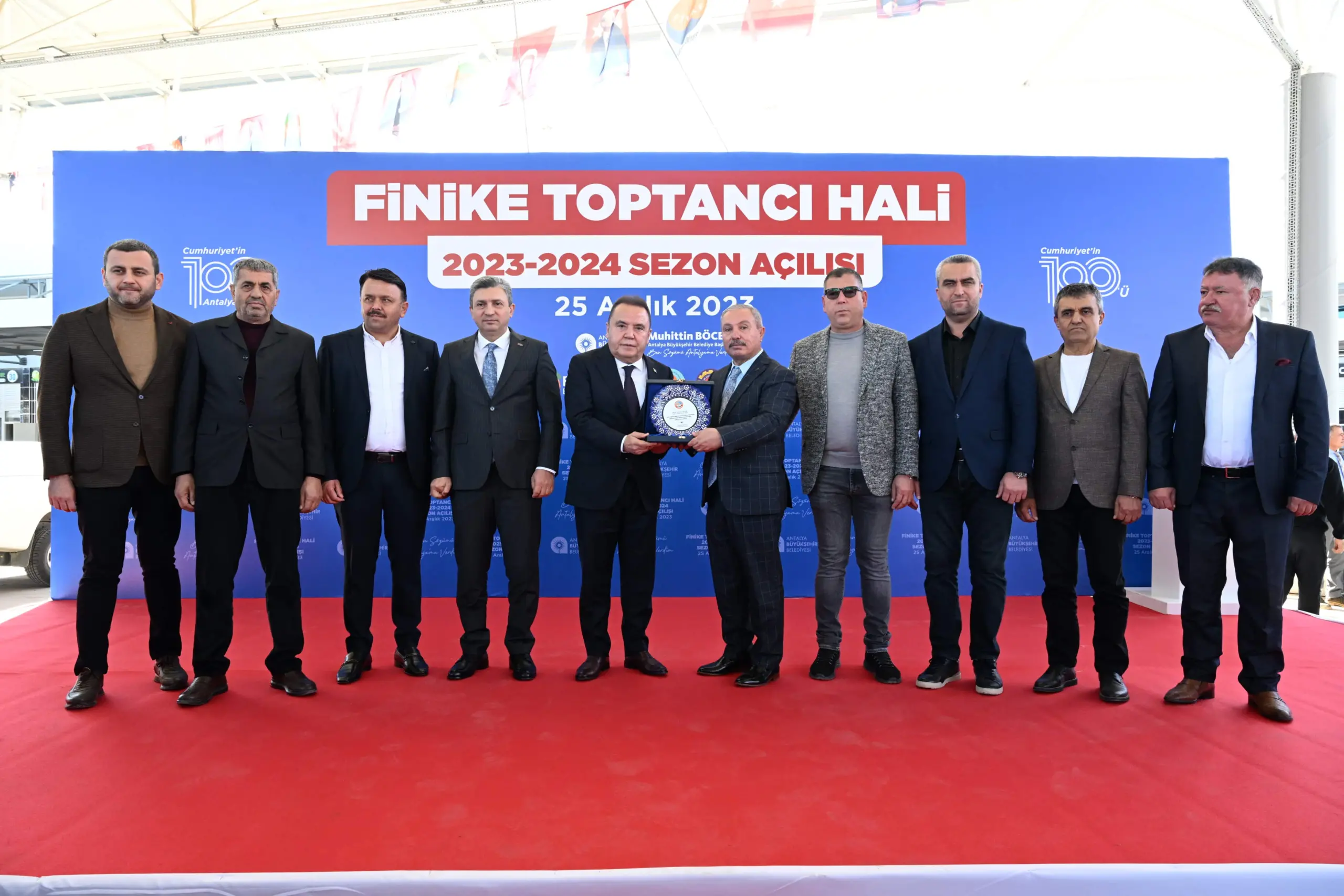 Muhittin Böcek Finike Hali sezon açılışına katıldı