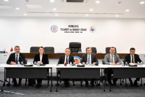 Muhittin Böcek Kumluca Atatürk Stadyumu’ndaki çalışmaları inceledi - Mega TV KAS OSB 1 min - Mega TV