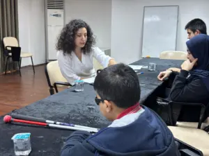 Alanya Belediyesi’nden Görme Engelli Vatandaşlara ‘Tam Bağımsız Yaşam’ Eğitimi - Mega TV WhatsApp Image 2023 12 15 at 14.56.44 min - Mega TV