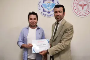 Başhekim Güler, Profesör ve Doçent olmaya hak kazanan hekimlerle bir araya geldi. - Mega TV WhatsApp Image 2023 12 25 at 16.29.52 1 - Mega TV