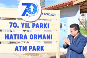 Kumluca Belediyesi'nden 70'inci yıla 70 fidan - Mega TV DSC 3612 min - Mega TV