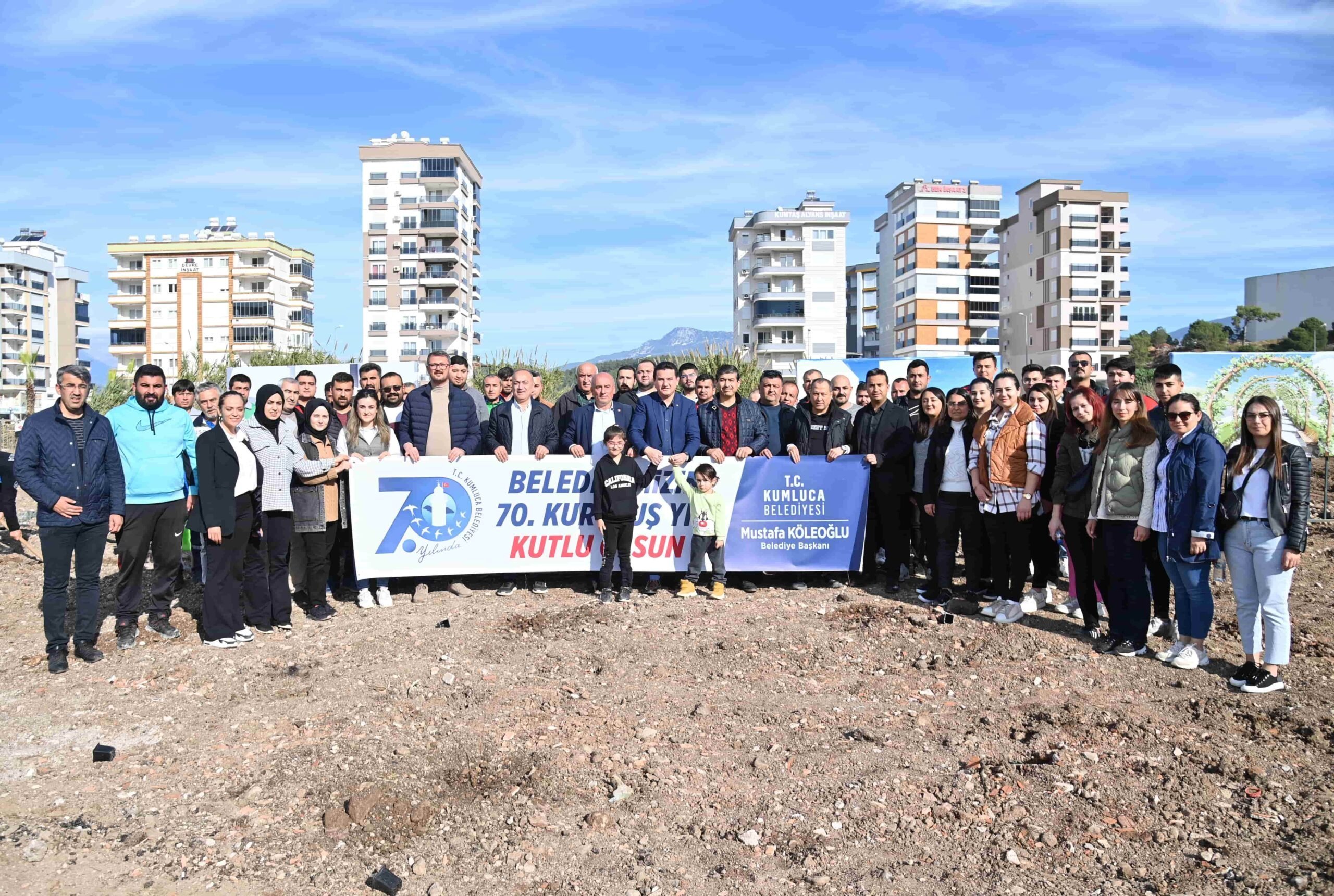 Kumluca Belediyesi’nden 70’inci yıla 70 fidan