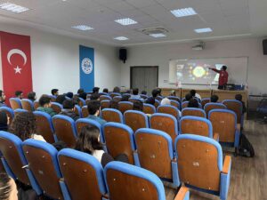 ALKÜ, öğrencilere Teknofest hakkında bilgi verdi - Mega TV IMG 6784 min - Mega TV