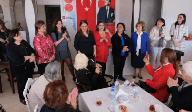 Kadınlar Özçelik’e destek verdi