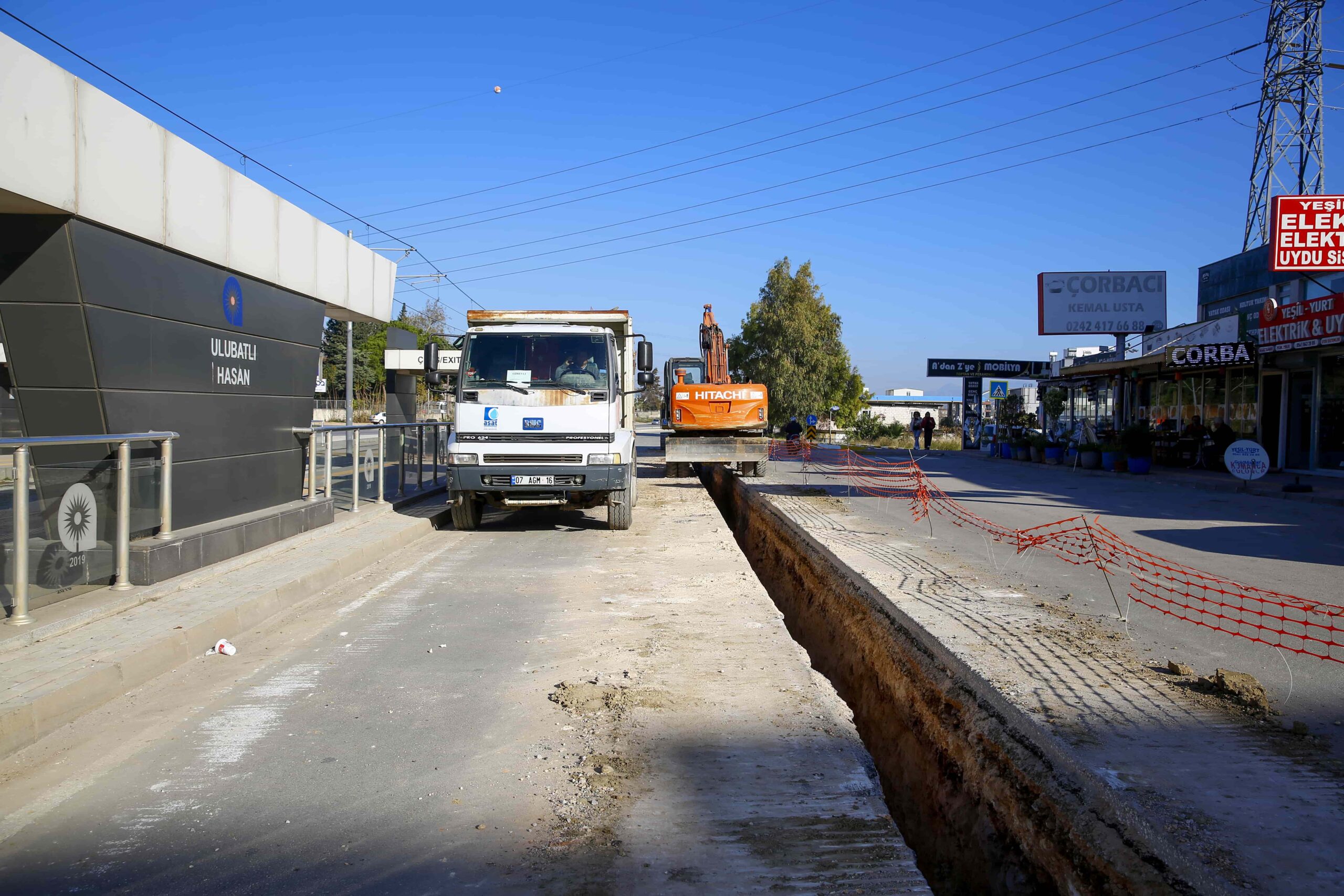 Antalya Büyükşehir, Varsak’ta eski içme suyu hattını yeniliyor - Mega TV Süleyman Demirel Bulvarı Çalışma (10)-min