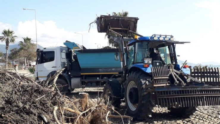 Alanya sahilleri temizleniyor