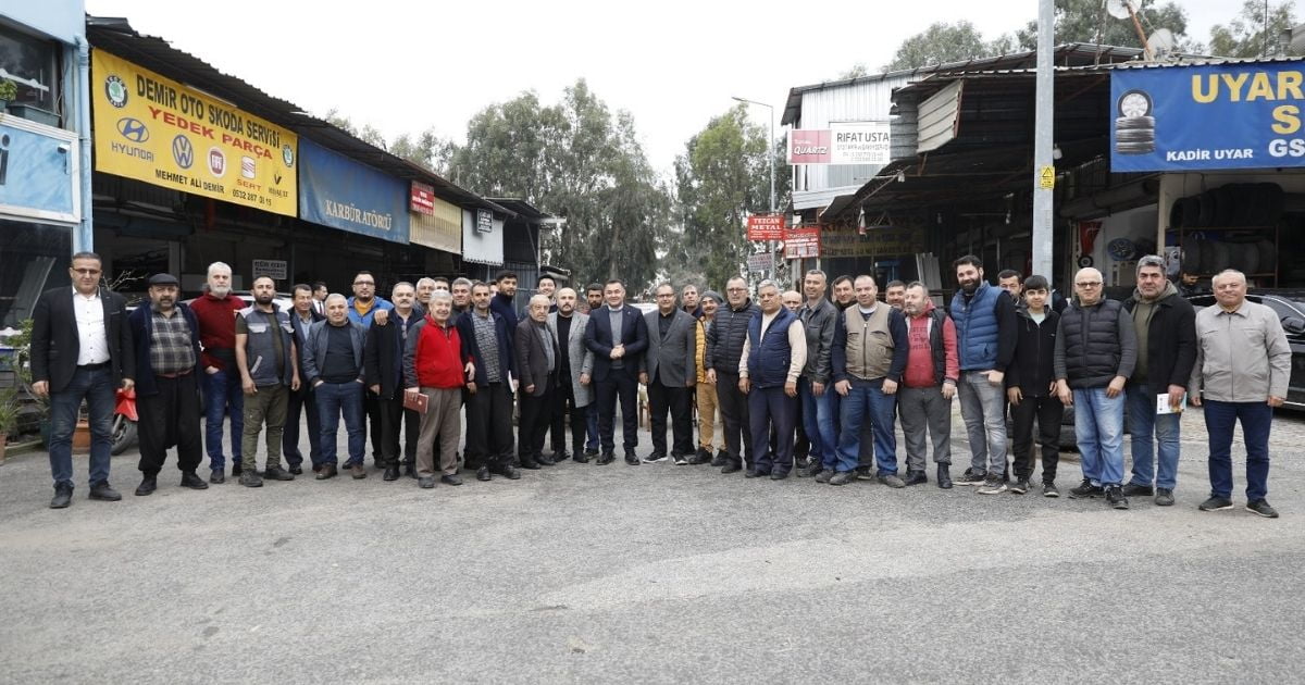 Adem Murat Yücel, sanayi esnaflarıyla kahvaltıda buluştu