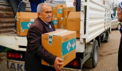 Antalya Büyükşehir’den çiftçiye ilaç desteği