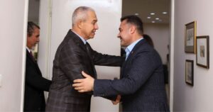 Özçelik’ten nezaket ziyareti - Mega TV WEBSITE SABLON 77 - Mega TV