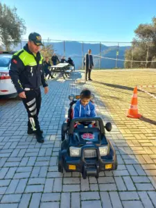 Alanya Belediyesi'nden kırsaldaki çocuklara trafik eğitimi - Mega TV WhatsApp Image 2024 01 02 at 13.33.13 - Mega TV