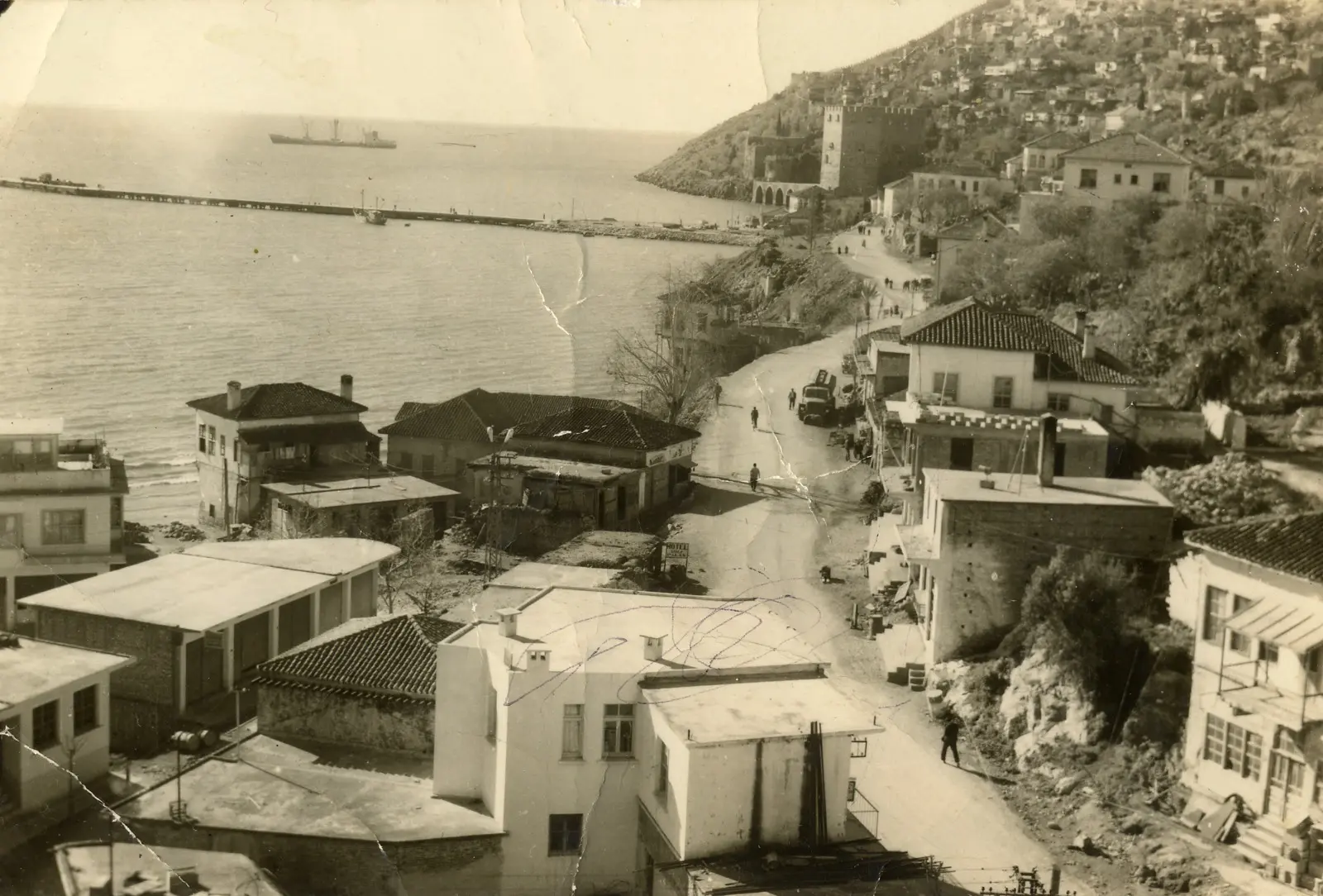 Asırlık sandıklardan çıkan Alanya tarihi, vatandaşlarla buluştu - Mega TV Alanya_7