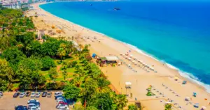 Alanya'da birbirinden güzel gezilecek 14 yer - Mega TV KLEOPATRA PLAJI