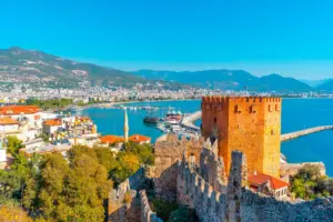 Alanya'da birbirinden güzel gezilecek 14 yer - Mega TV kızıl kule