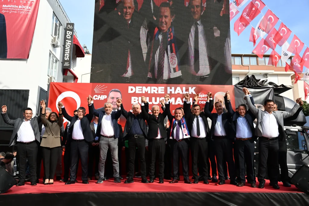 Başkan Böcek’e Demre ve Kaş’ta yoğun ilgi - Mega TV 1 23 - Mega TV