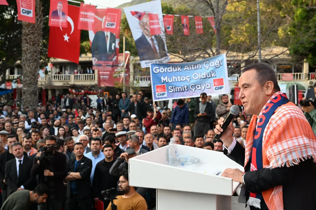 Başkan Böcek’e Demre ve Kaş’ta yoğun ilgi - Mega TV 1 37 - Mega TV