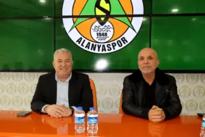 Şahin’den Alanyaspor’a otel sözü - Mega TV 2 5 - Mega TV
